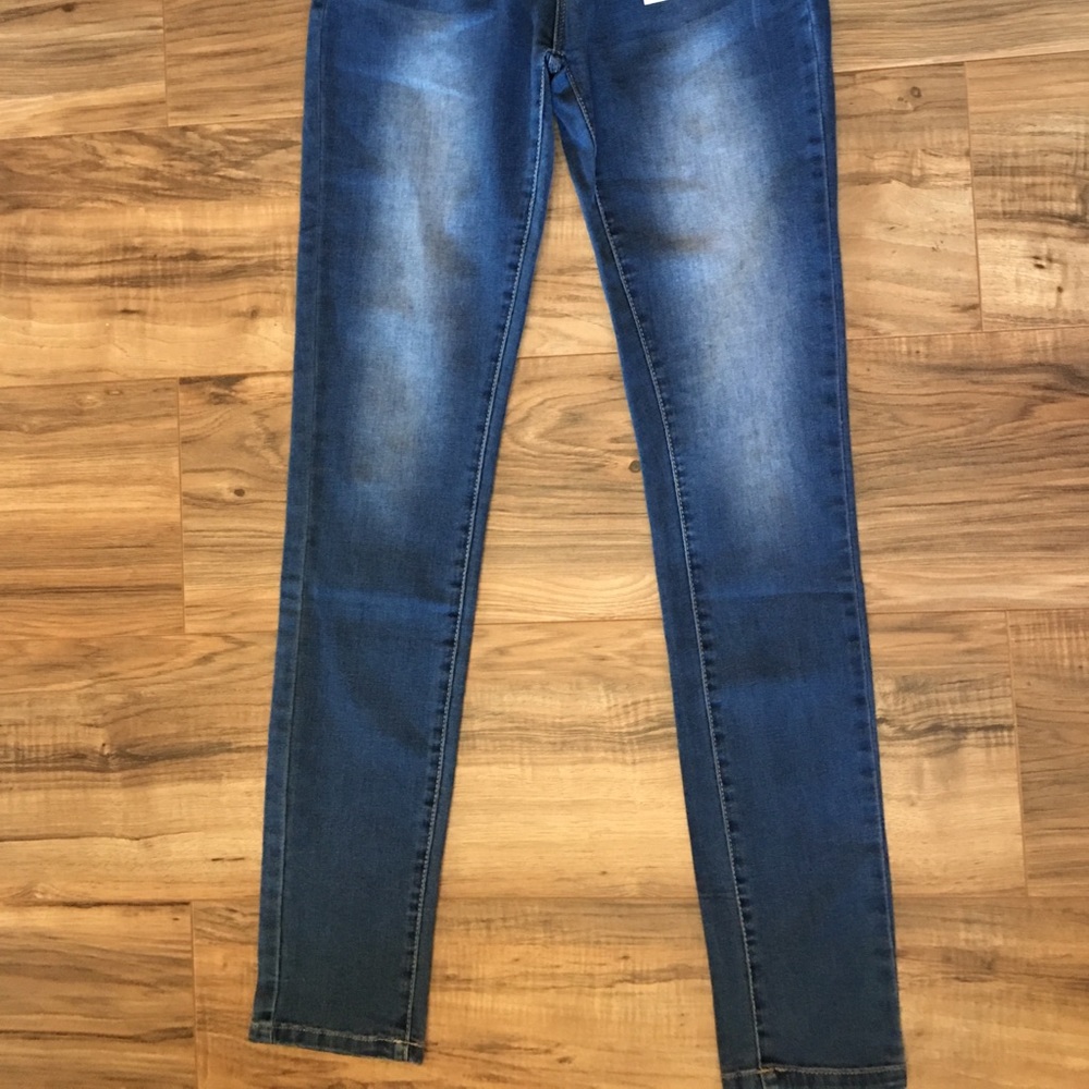 Jeans - Picture 2 of 4